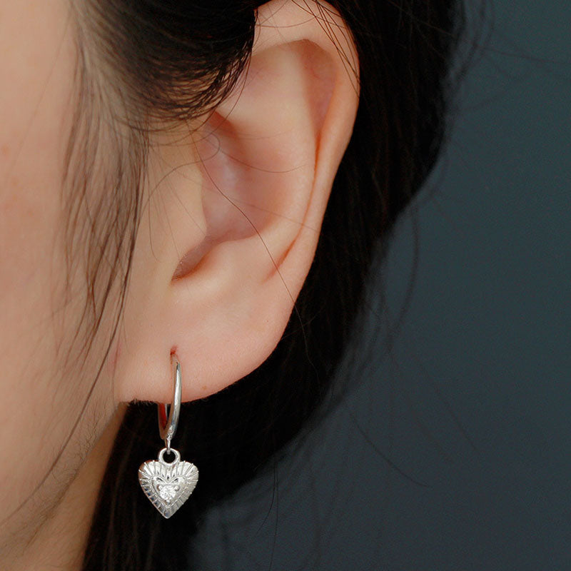 S925 Silver Heart-shaped Earrings