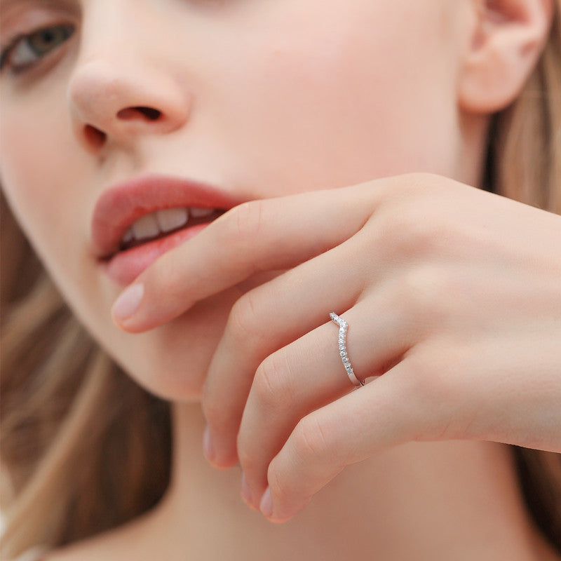 S925 Silver Moissanite V-Shaped Ring