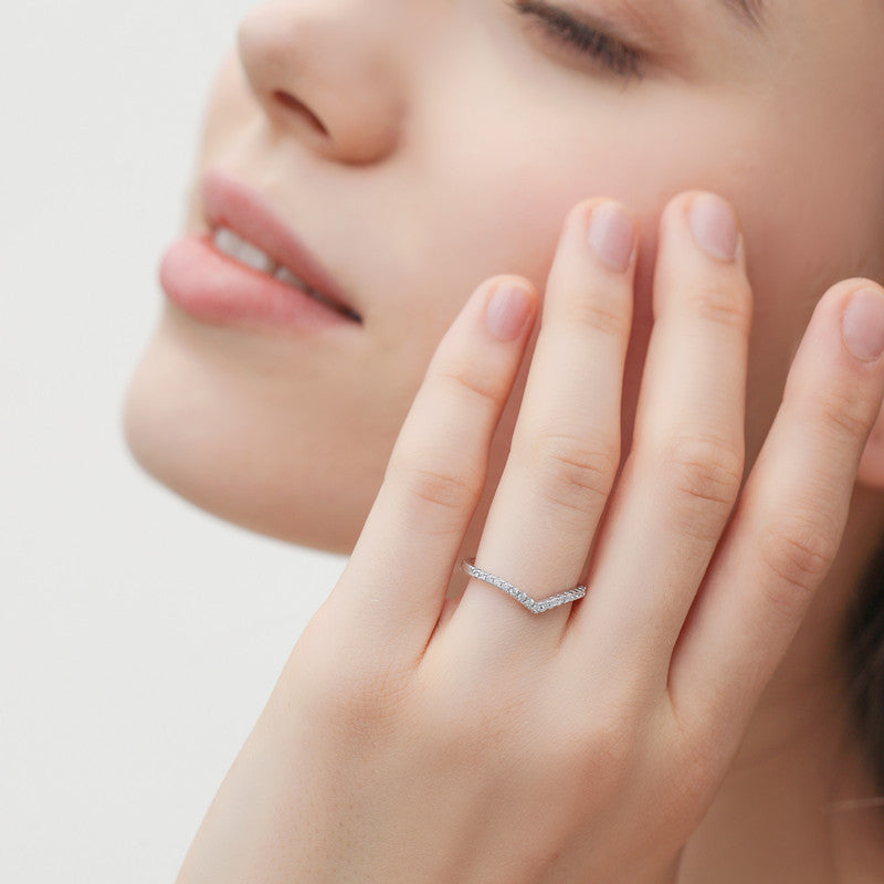 S925 Silver Moissanite V-Shaped Ring